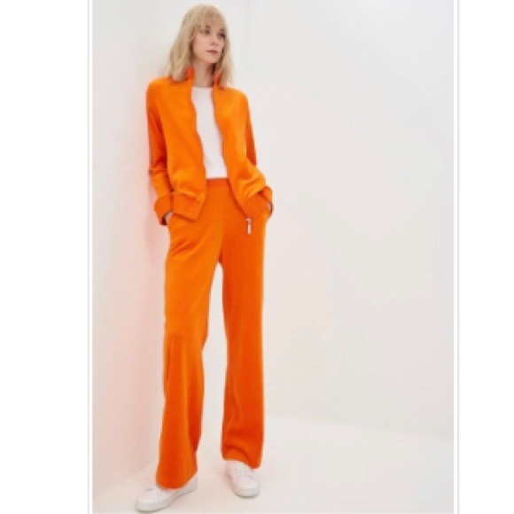 🌈✨3xHP✨🌈 𝗡𝗪𝗧 𝗘𝘀𝗰𝗮𝗱𝗮 𝗦𝗽𝗼𝗿𝘁 •  Velour Pants - Picture 3 of 16